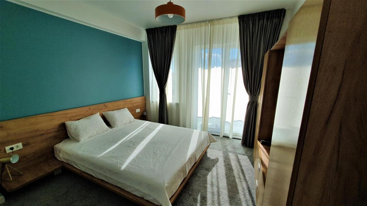 Pensiunea Caluda Hotel นาโวดาริ ภายนอก รูปภาพ