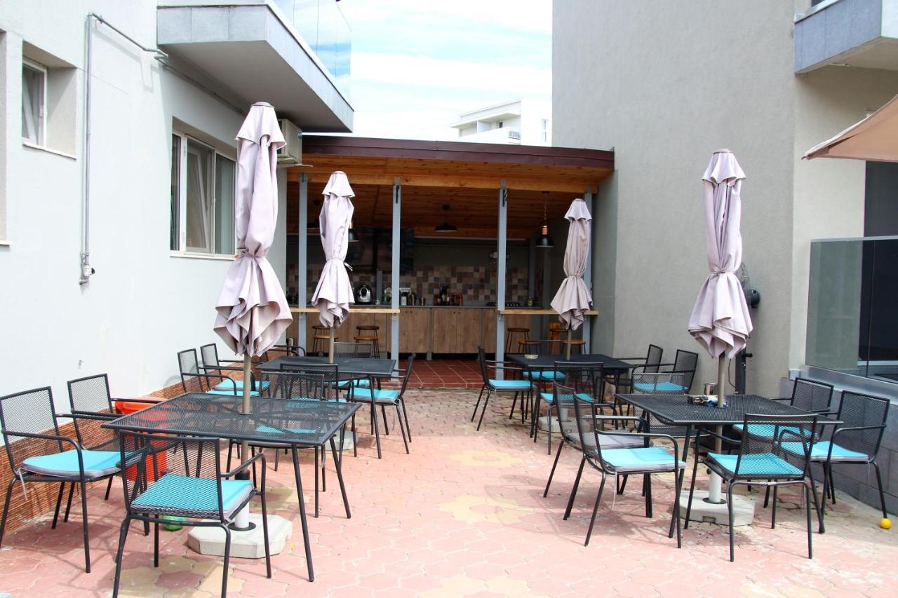 Pensiunea Caluda Hotel นาโวดาริ ภายนอก รูปภาพ